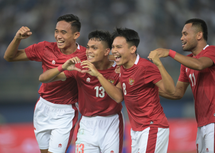 Kelebihan dan Kekurangan Nonton Bola Piala AFF Online Live Streaming